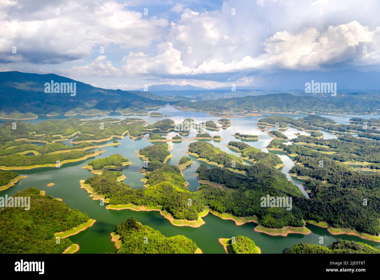 Le lac ta Dung, dans la province de Dak Nong, est l'un des héritages du géoparc mondial de l'UNESCO, appartenant à la réserve naturelle de Ta Dung, dans la province de Dak Nong, au Vietnam Banque D'Images