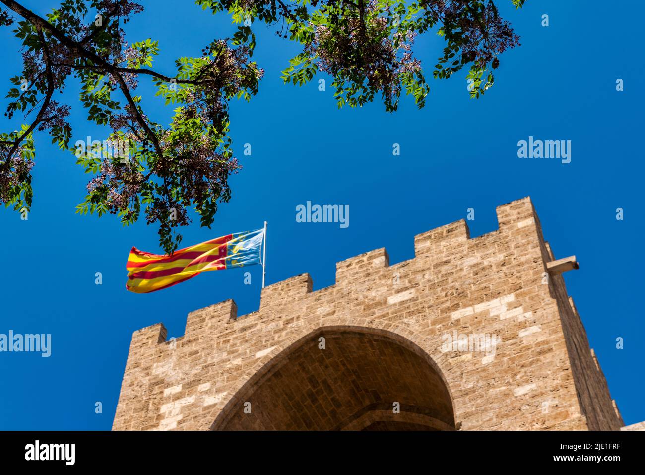 Torres de Serranos à Valence, Espagne, construit comme partie de la muraille de la ville. Banque D'Images