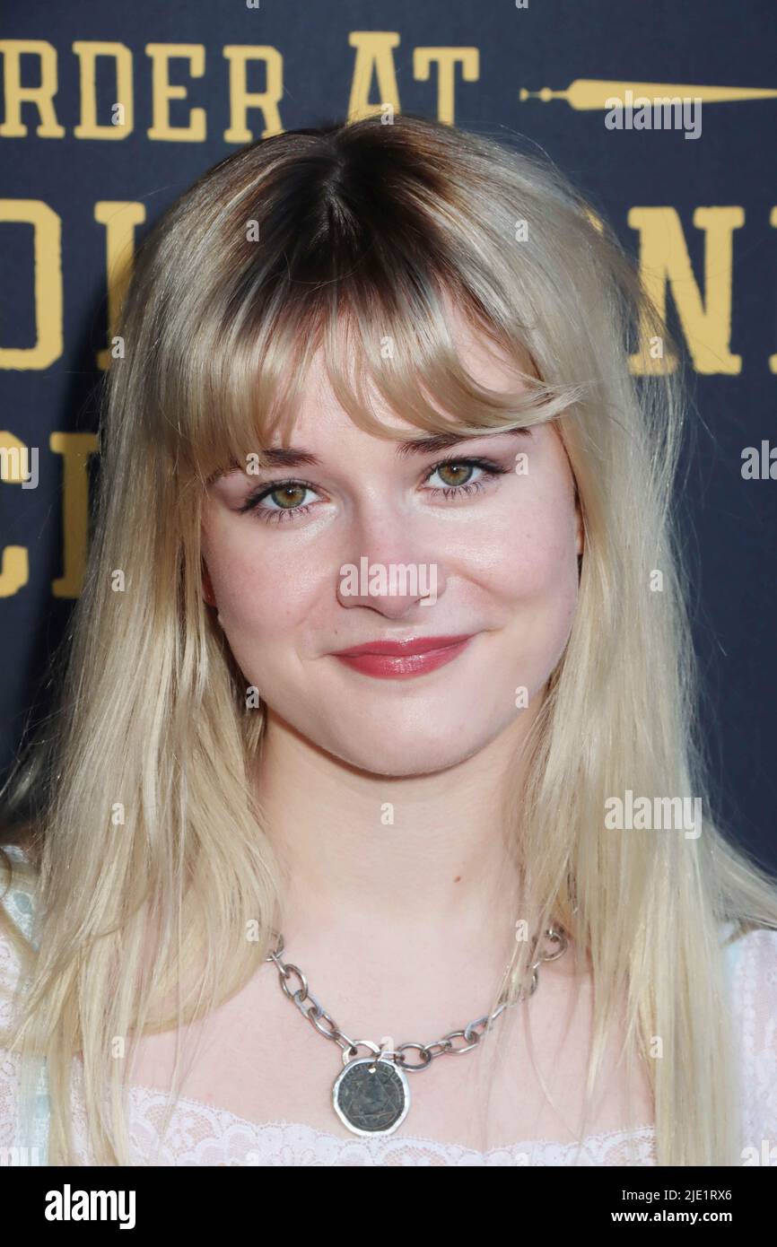 Harlow Jane 06/23/2022 la première de Los Angeles de "meurtre à Yellowstone City" tenue au Harmony Gold Theatre à Hollywood, CA. Photo de I. Hasegawa / HNW / Pictureux Banque D'Images