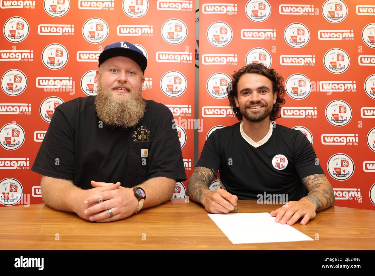 Crawley, Royaume-Uni. 24th juin 2022. Dominic Telford signe pour Crawley Town football Club au Broadfield Stadium à Crawley. Credit: James Boardman / Alamy Live News Banque D'Images