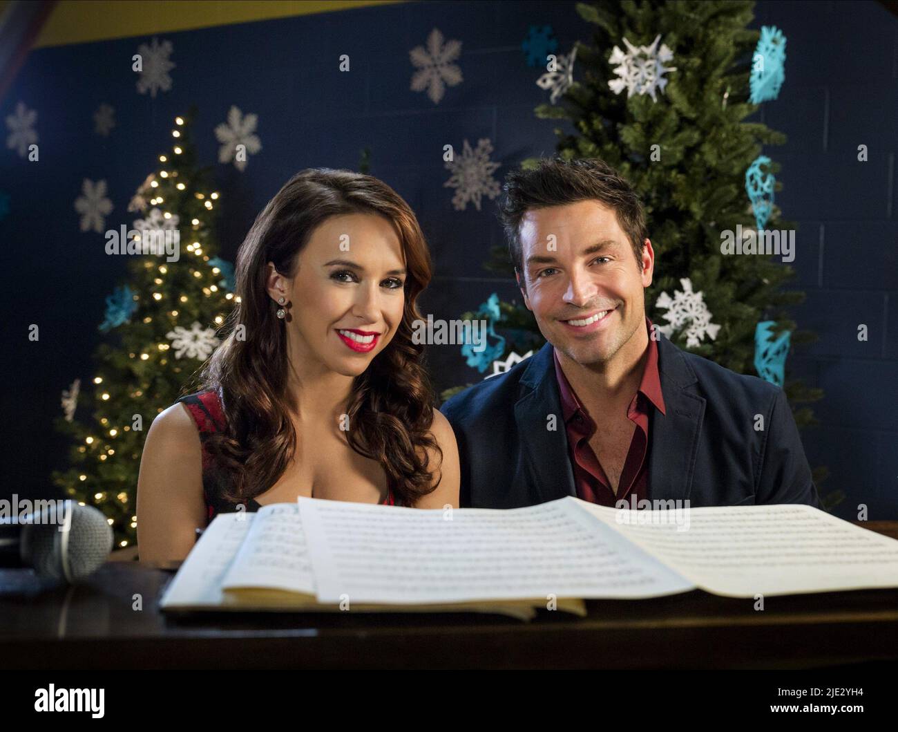 LACEY CHABERT, BRENNAN ELLIOTT, une mélodie de Noël, 2015 Banque D'Images