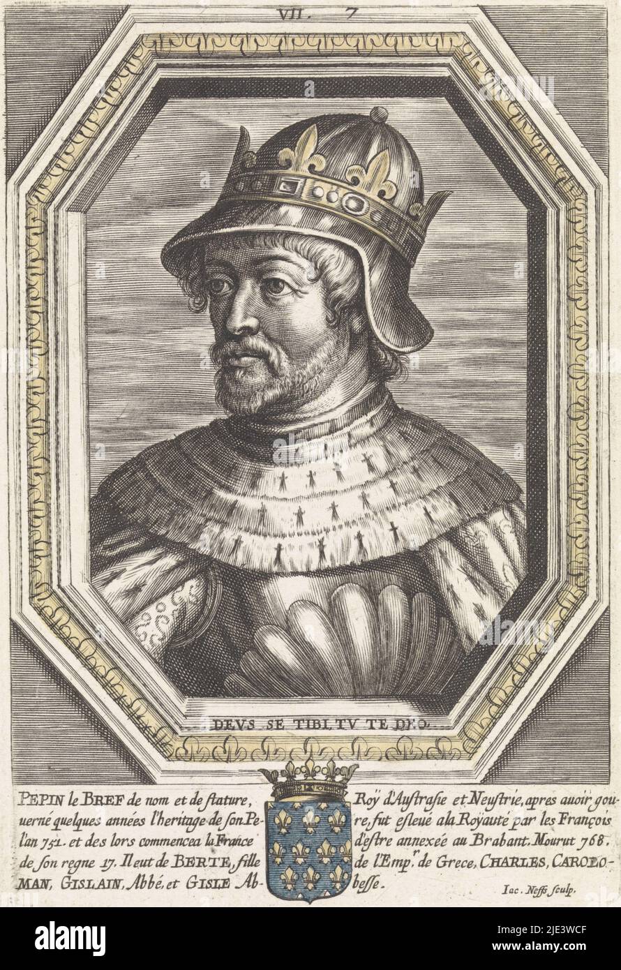 Pepin le court, roi des Francs, vêtu d'armure et portant un casque couronné sur sa tête. Buste à gauche dans un cadre octogonal. Ci-dessous dans la marge son blason et deux colonnes de cinq lignes en français. Numéroté en haut au centre du cadre: VII Portrait du roi Pepin le court, imprimeur: Jacob Neefs, (mentionné sur l'objet), Anvers, 1620 - 1680, papier, gravure, h 175 mm × l 117 mm Banque D'Images