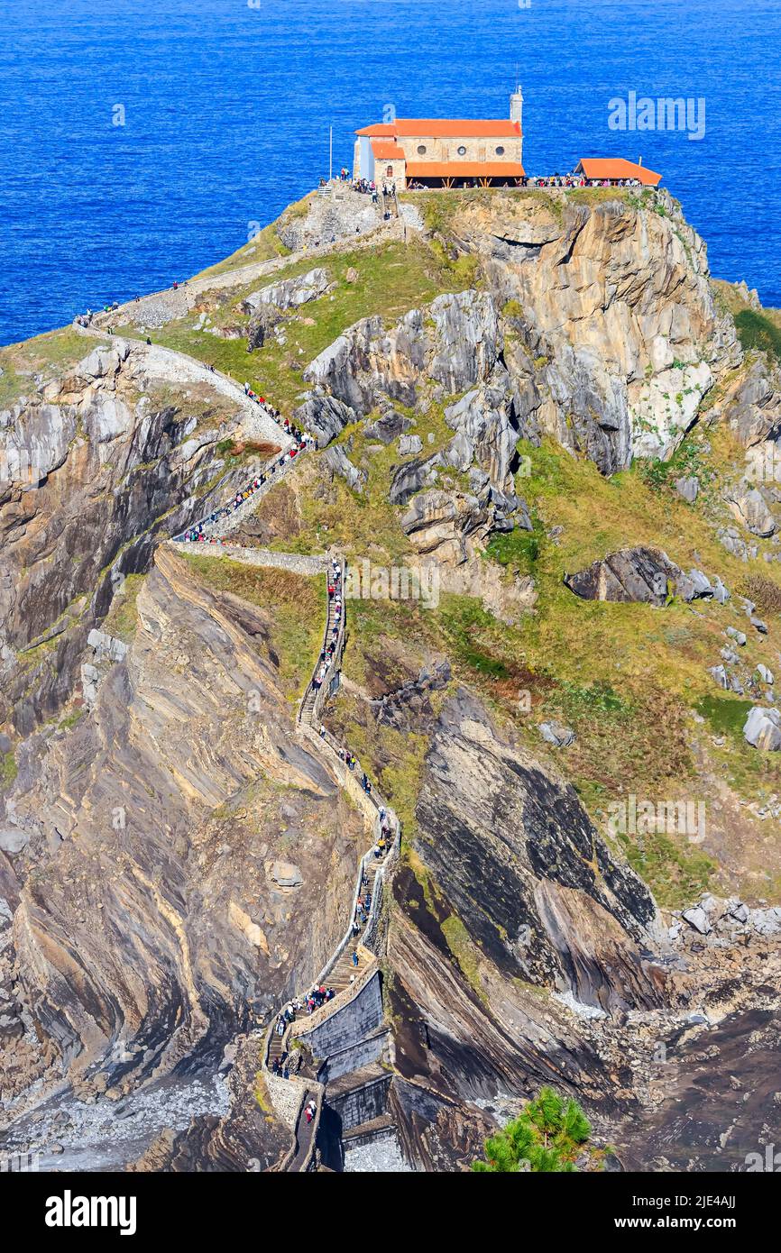 Falaises de San Juan de Gaztelugaxte, emplacement du film Game of Thrones Banque D'Images