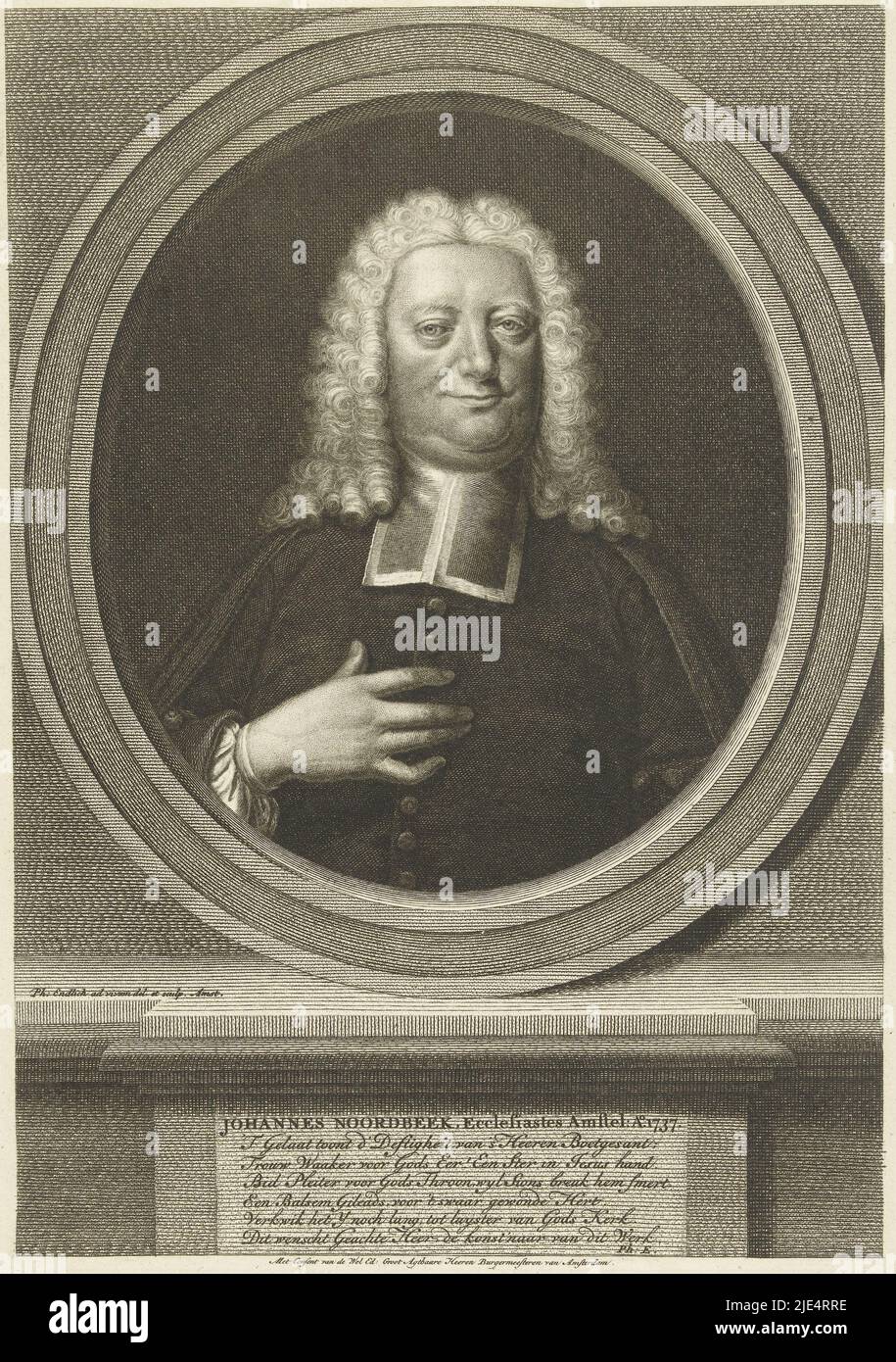 Portrait du ministre d'Amsterdam Johannes Noordbeek (1683-1749), représenté main sur poitrine, dans un cadre ovale. Sous le cadre, une console sur laquelle un verset néerlandais à six lignes, Portrait de Johannes Noordbeek, imprimeur: Philippus Endlich, (mentionné sur l'objet), rapporteur pour avis: Philippus Endlich, (mentionné sur l'objet), Philippus Endlich, (peut-être), Amsterdam, 1737, papier, gravure, h 313 mm × l 220 mm Banque D'Images