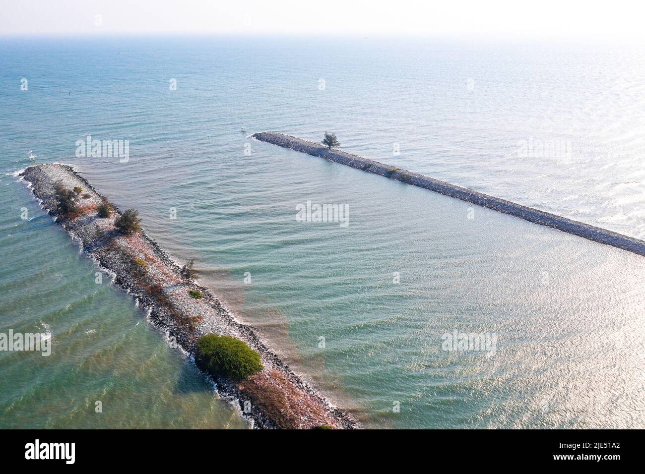 Vue aérienne de l'estuaire de Pak Nam Pranburi à Prachuap Khiri Khan, Thaïlande Banque D'Images