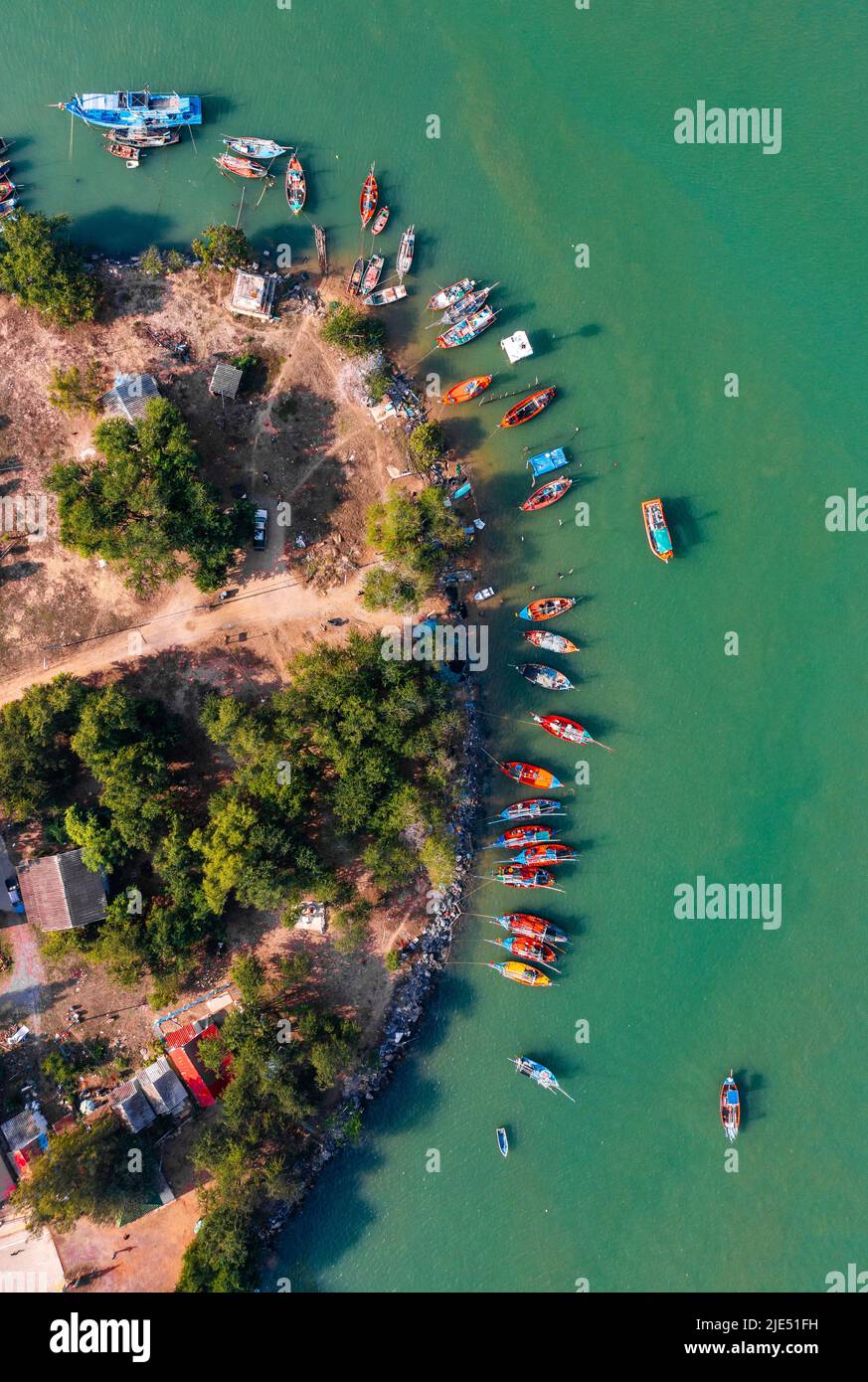 Vue aérienne de l'estuaire de Pak Nam Pranburi à Prachuap Khiri Khan, Thaïlande Banque D'Images