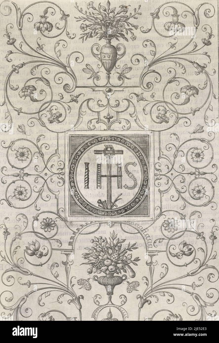 Entre les arabesques il y a un vase avec des fleurs au milieu au-dessus. Au milieu, le monogramme du Christ et les outils de la passion dans un cadre rond. Vient d'une série de 5 pages du livre Adnotationes et méditationes... par P. Jeronimo Nadal, Décoration à plat, au milieu en dessous d'un panier de fleurs et de fruits Adnotationes et méditationes... (Titre de la série), imprimeur: Hieronymus Wierix, Hieronymus Wierix, éditeur: Anonyme, imprimeur: Pays-Bas, (éventuellement), Pays-Bas, (éventuellement), éditeur: Anvers, 1594, papier, gravure, h 230 mm × l 146 mm Banque D'Images