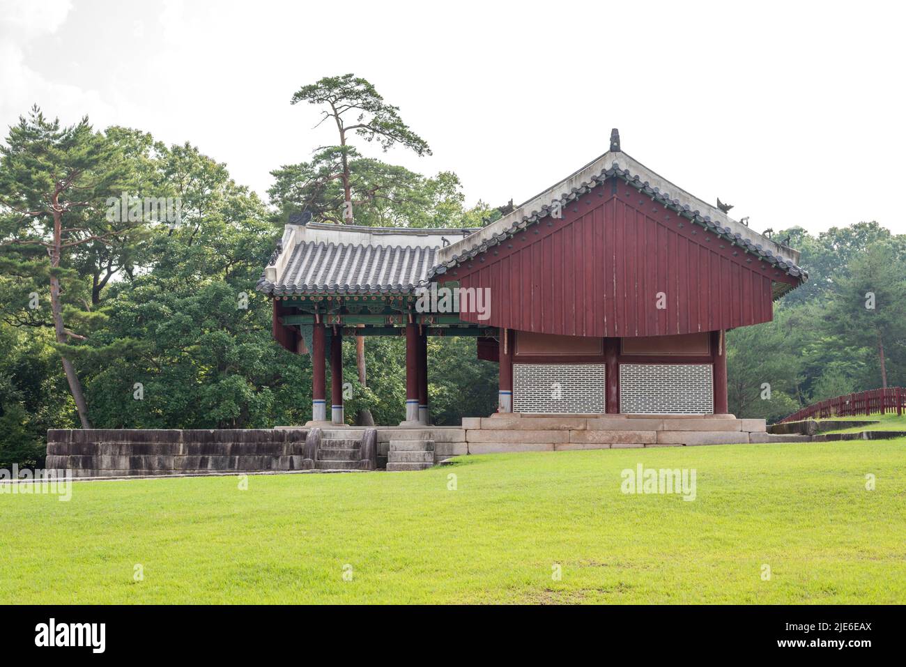 Donggureong est neuf tombes royales de la dynastie Joseon à Guri, province de Gyeonggi en Corée du Sud, le 25 juin 2022 Banque D'Images