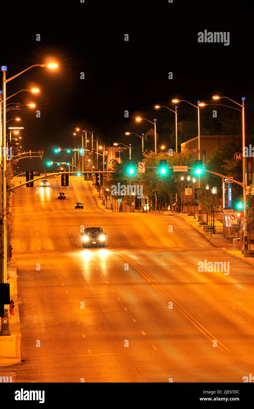 Main Street Night à Kansas City Banque D'Images