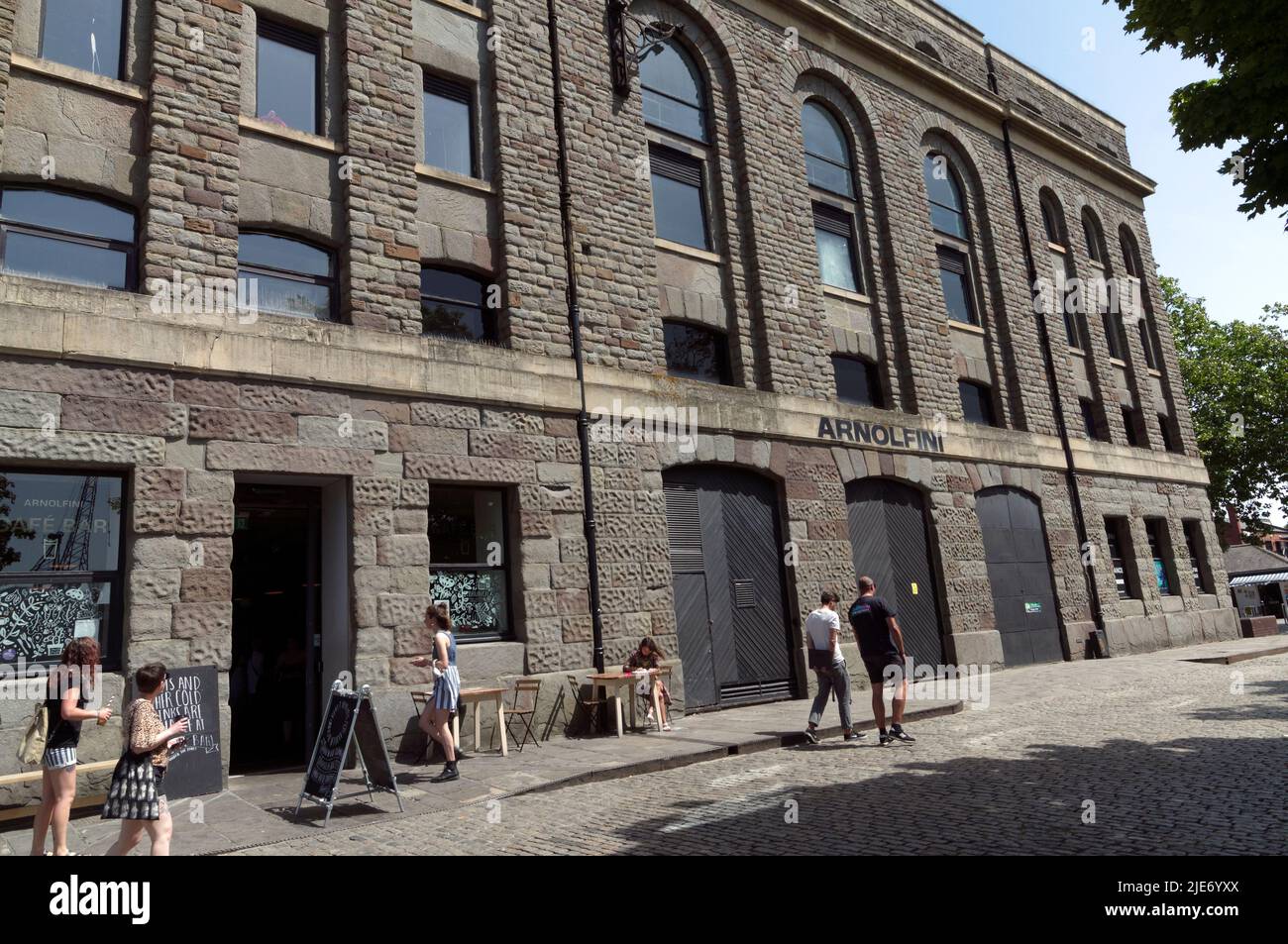 Arnolfini, Bristol Centre Scenes, été 2022 Banque D'Images