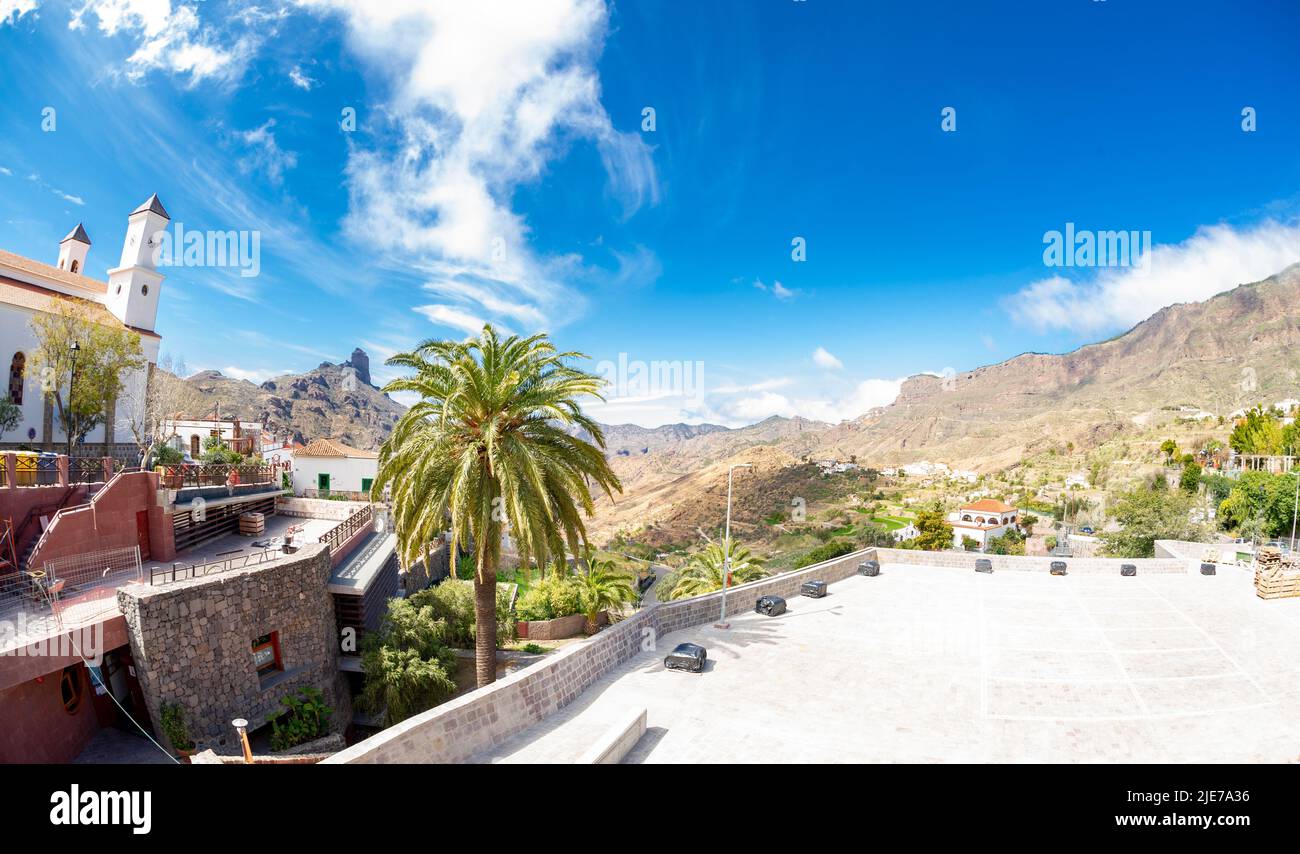 Tejeda Gran Canaria 16 février 2022 une ville touristique très visitée par les touristes même en cas de pandémie avec un panorama spectaculaire et de nombreux restaurants. Banque D'Images