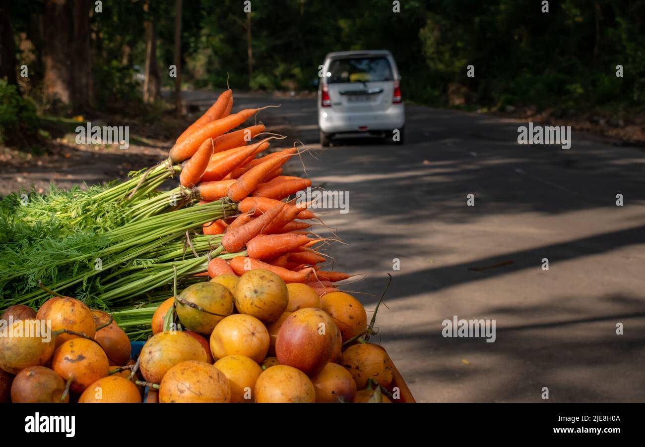 Voyage à Munnar avec des fruits et des légumes du côté de la route en saison pour une vie saine Banque D'Images
