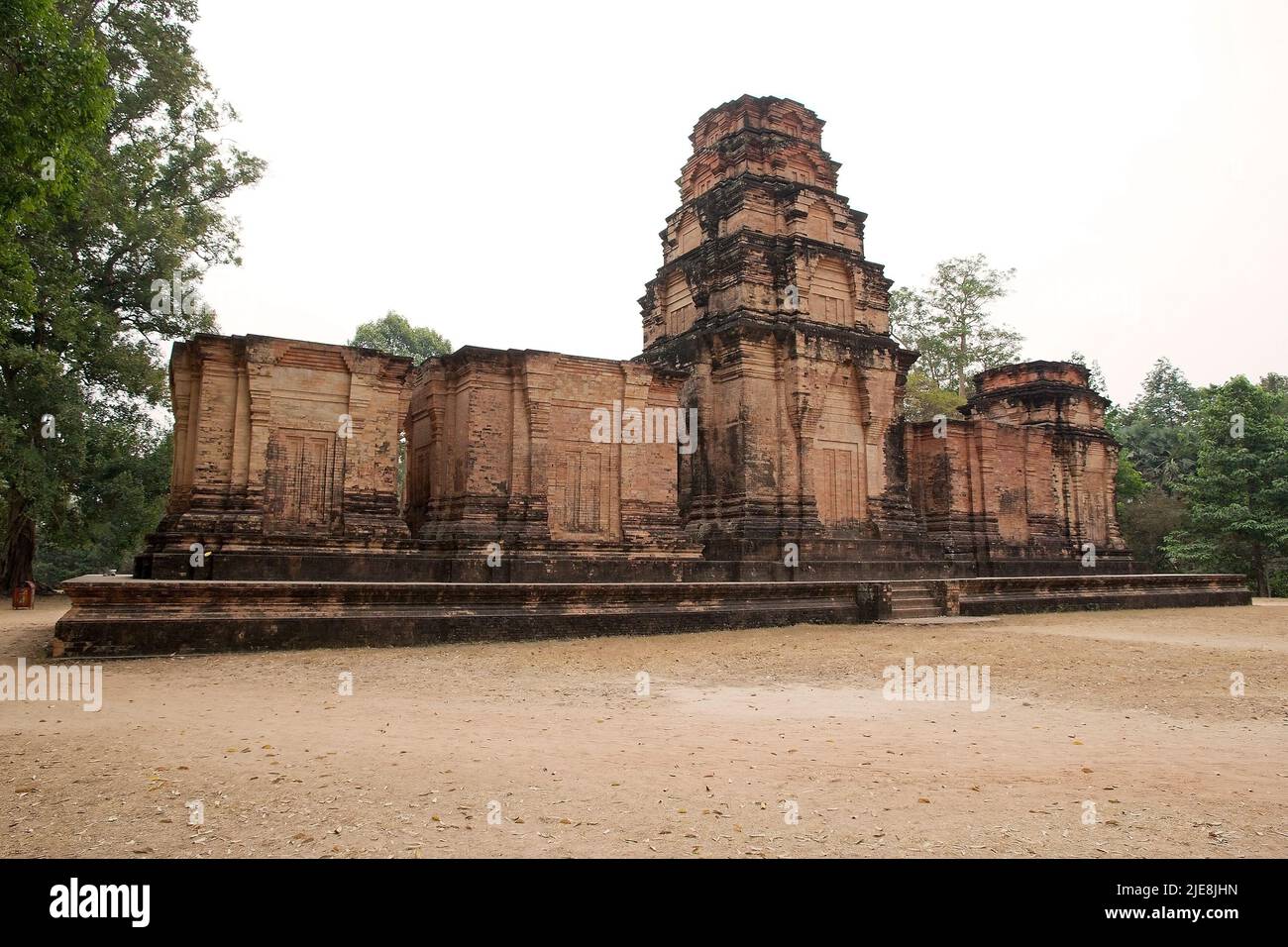 Ruines du temple de Prasat Kravan, Angkor, Siem Reap, cambodge. Prasat Kravan est un petit temple de 10th siècle composé de cinq tours en briques rouges. La tente Banque D'Images