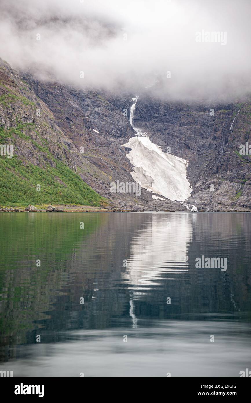 Glacier Øksfjordjøkelen, comté de Troms og Finnamrk, Norvège Banque D'Images