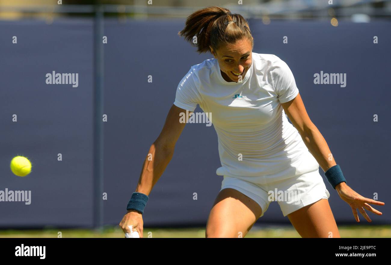 Petra Martic (Croatie) perdant à Jodie Burrage (GB) dans leur premier match rond sur le court 2 au Rothesay International tennis, Devonshire Park, Eastb Banque D'Images