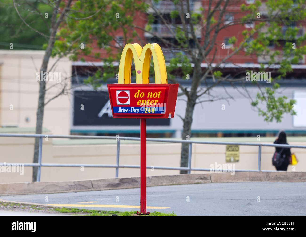 McDonalds Restaurant Drive-through. La chaîne de restauration rapide se spécialise dans les hamburgers, les hamburgers, les McNuggets et les McBites. HALIFAX, NOUVELLE-ÉCOSSE, CANADA Banque D'Images