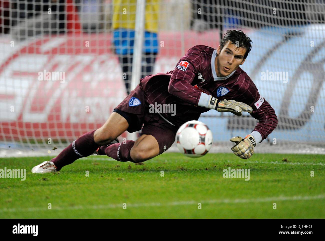 Bundesliga VfB Stuttgart Mercedes-Benz Arena / Faryd Mondragon, Torhüter 1. FC Köln, Die Angst des Torverrues vor dem Elfmeter, Banque D'Images