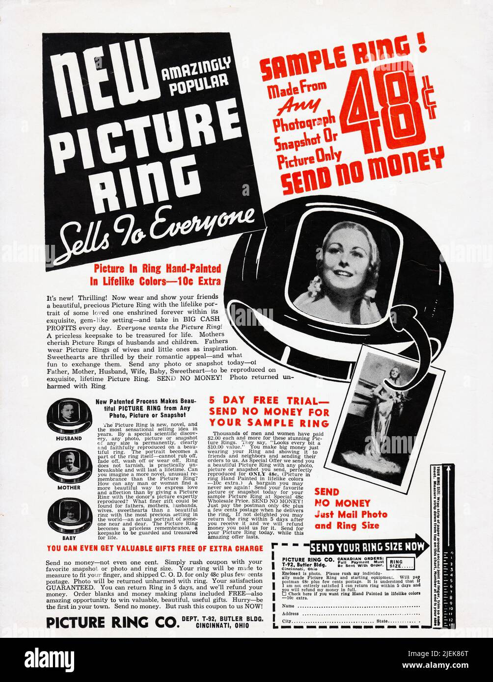 Une annonce pour une bague d'images pour seulement 48 cents d'un magazine de musique 1940. 10 cents de plus vous obtiendrez une photo peinte à la main. Le tout avec une garantie de remboursement. Banque D'Images