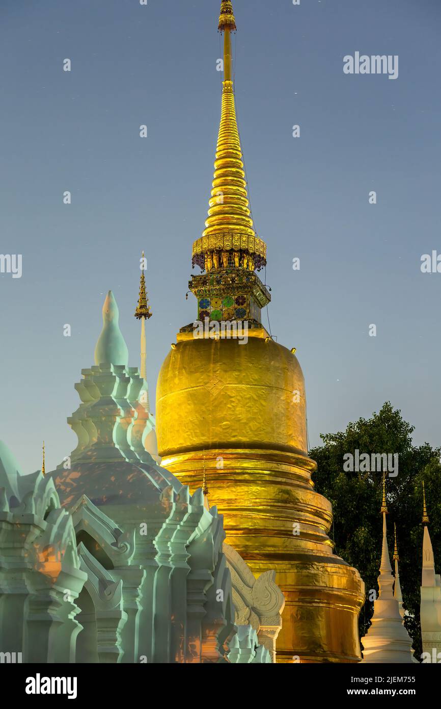 Mausolées et stupa, Wat Suan Dok, Chiang Mai, Thaïlande Banque D'Images
