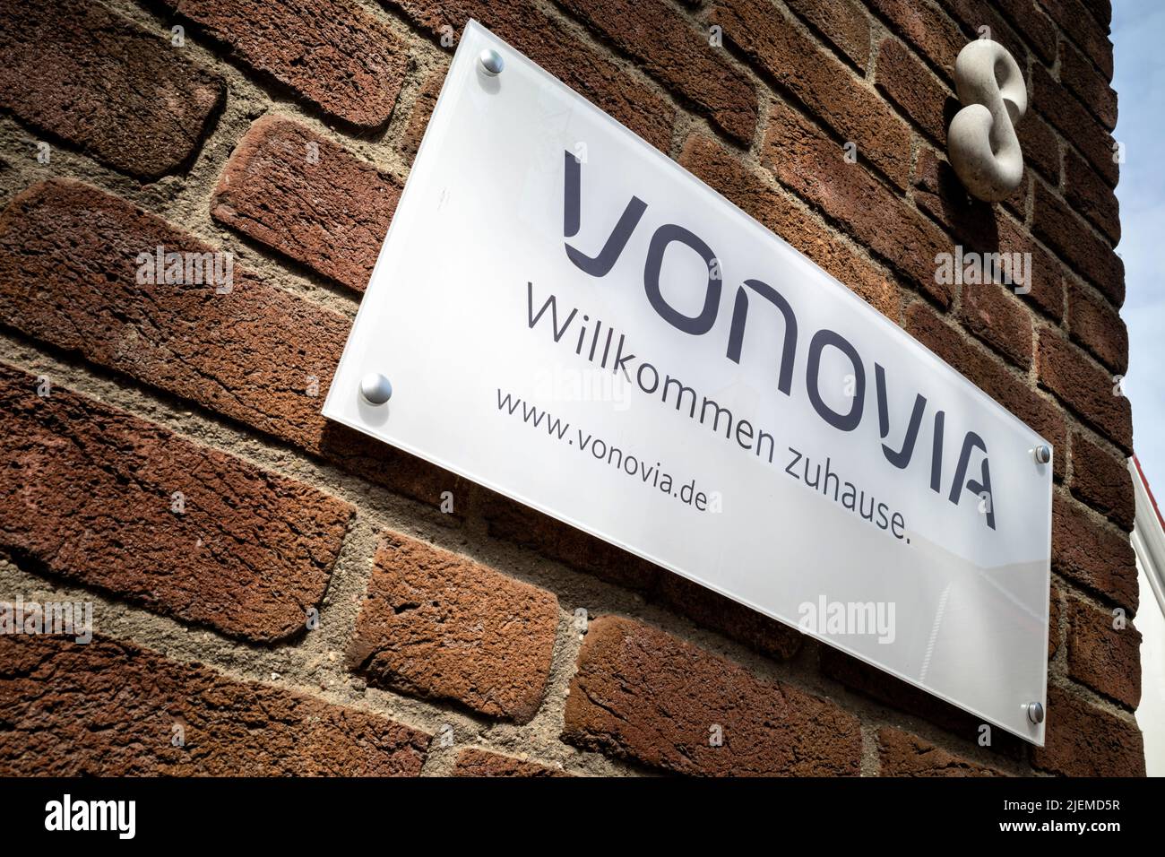 Plaque Vonovia sur le mur extérieur d'un bâtiment résidentiel Banque D'Images