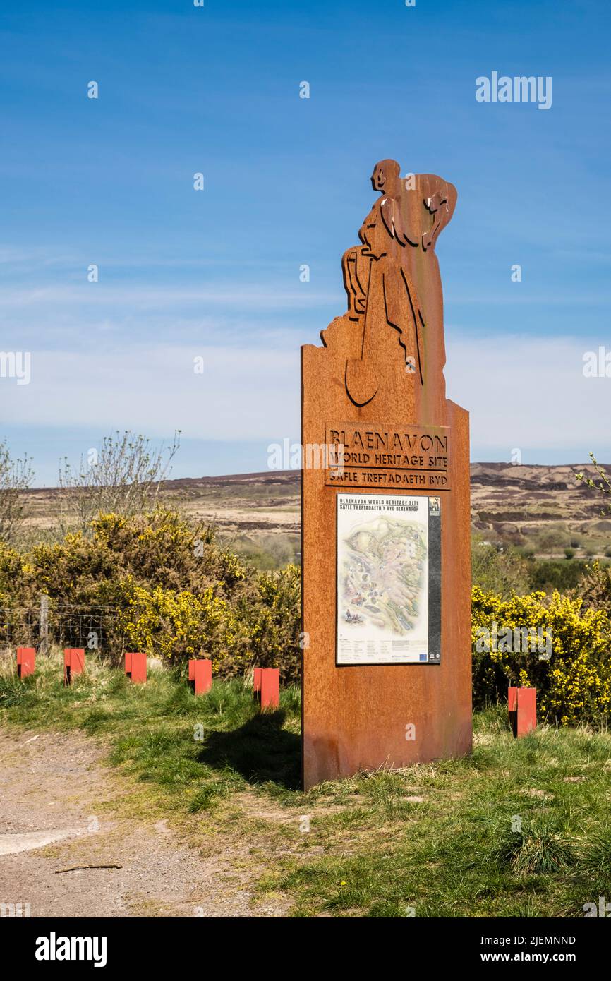 World Hertitage site signe bilingue en gallois et en anglais par voie avec carte de la région. Blaenavon, Torfaen, Gwent, pays de Galles du Sud, Royaume-Uni, Grande-Bretagne Banque D'Images