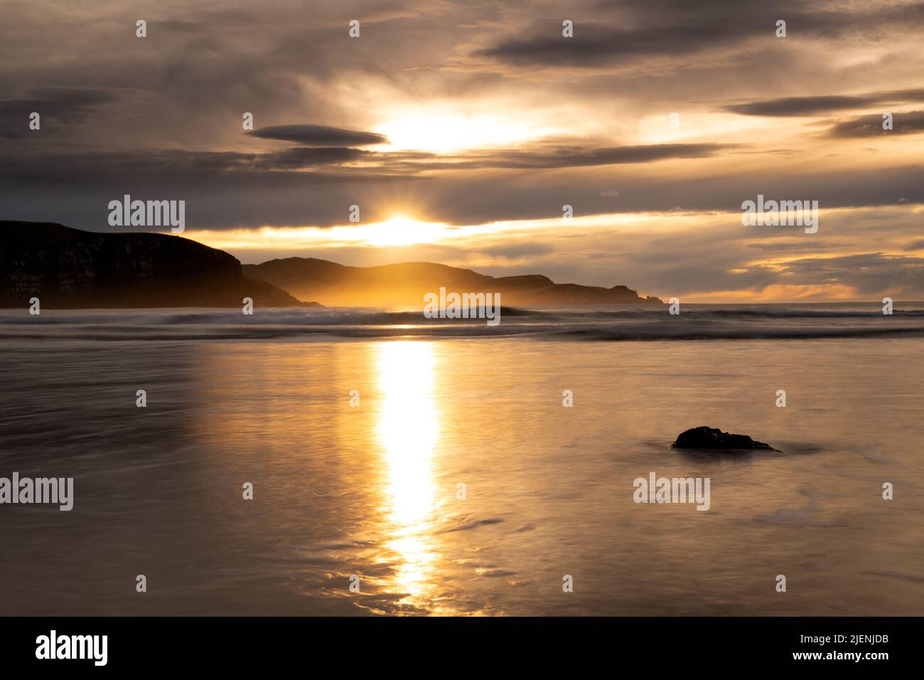 Jack Bay Sunrise, Catlins, Île du Sud, Nouvelle-Zélande Banque D'Images