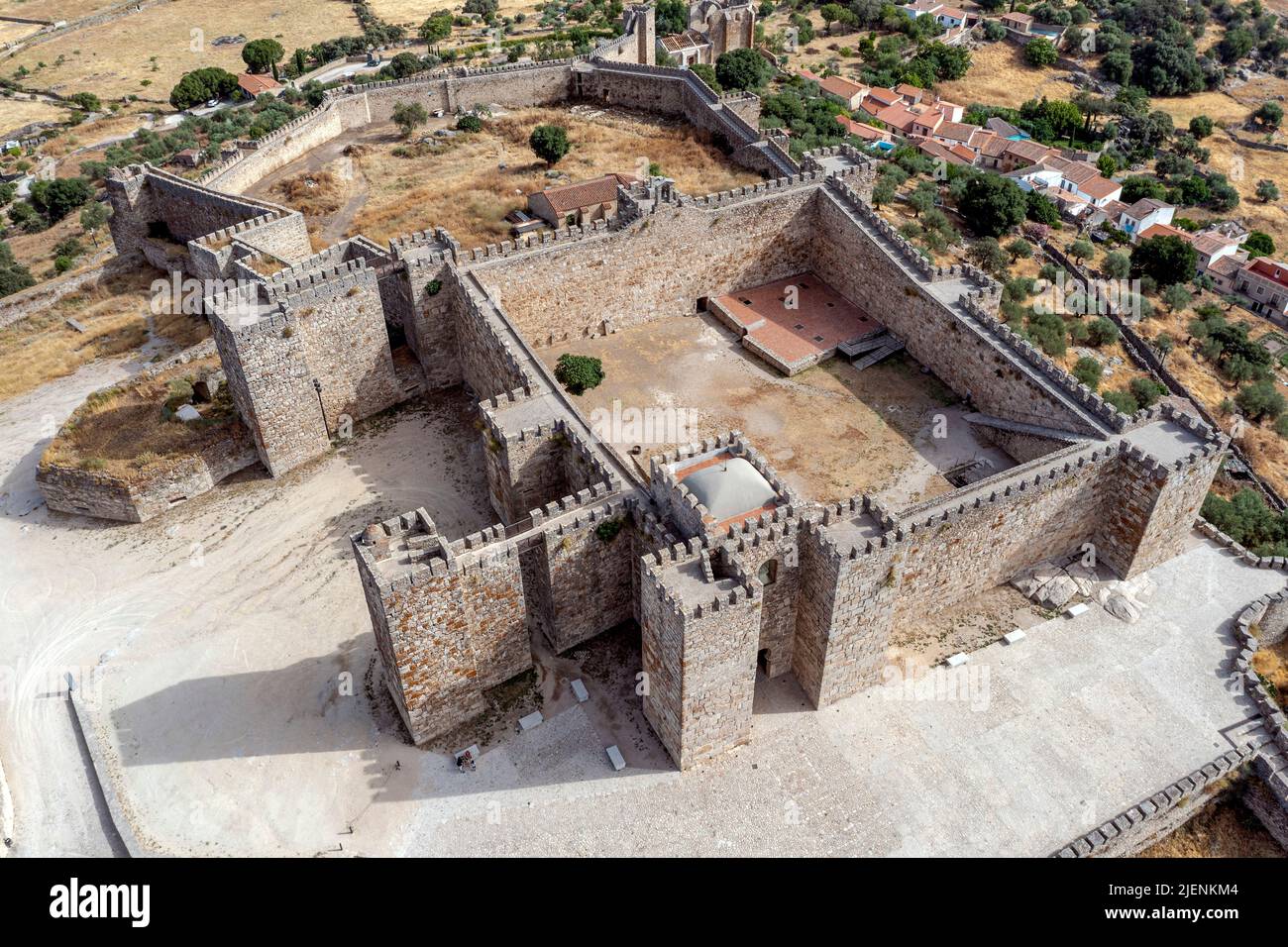 Château de Trujillo. Ancien arabe Alcazaba inTrujillo, province de Caceres. Région d'Extramadura en Espagne vue aérienne d'en haut Banque D'Images