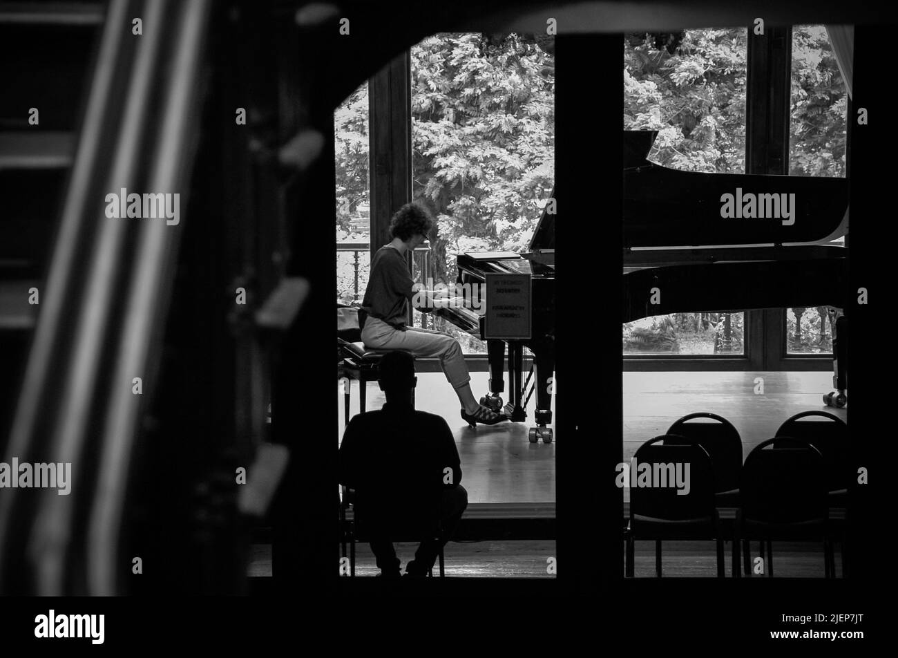 Bantry, West Cork, Irlande. 26th juin 2022. Le West Cork Chamber Music Festival est de retour à Bantry en direct pour la première fois depuis la pandémie et est en plein essor jusqu'au 3rd juillet. Photo ci-dessous pianiste Nathalia Milstein le quatrième jour du West Cork Chamber Music Festival. Credit: Karlis Dzjamko/ Alay Live News Banque D'Images