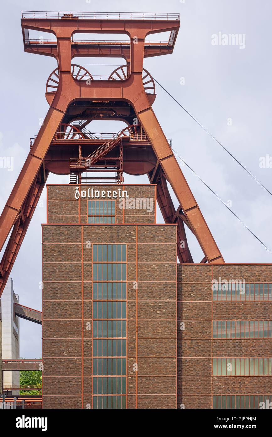 Éditorial : ESSEN, RHÉNANIE-DU-NORD-WESTPHALIE, ALLEMAGNE, le 21 MAI 2022 - le complexe minier de Zollverein est un exemple important d'une industrie primaire européenne Banque D'Images