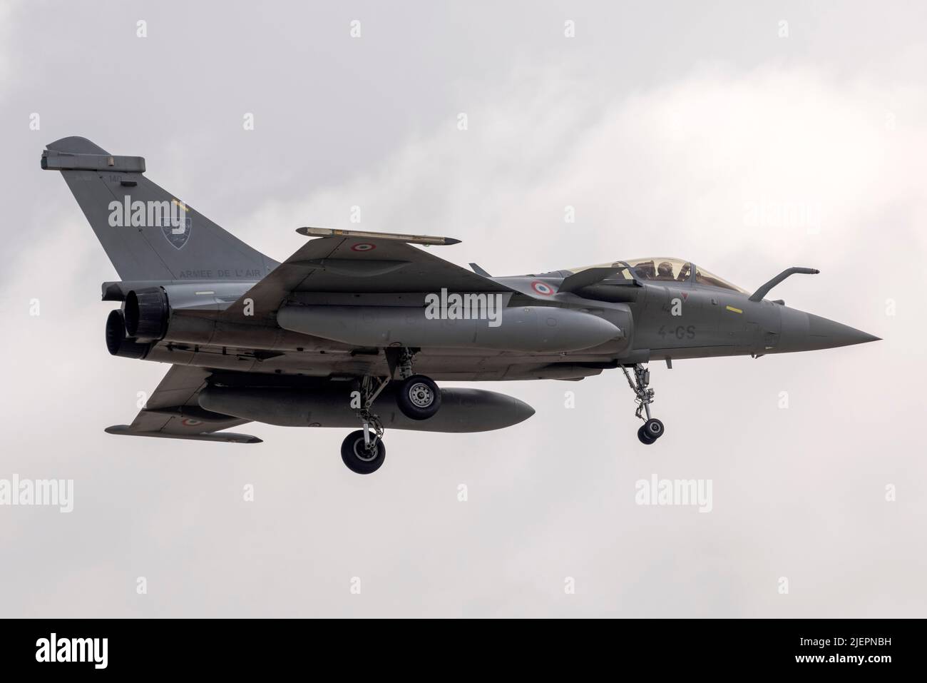 Force aérienne française Dassault Rafale C (REG: 140) piste d'atterrissage 13, partie du salon aérien de 2021. Banque D'Images