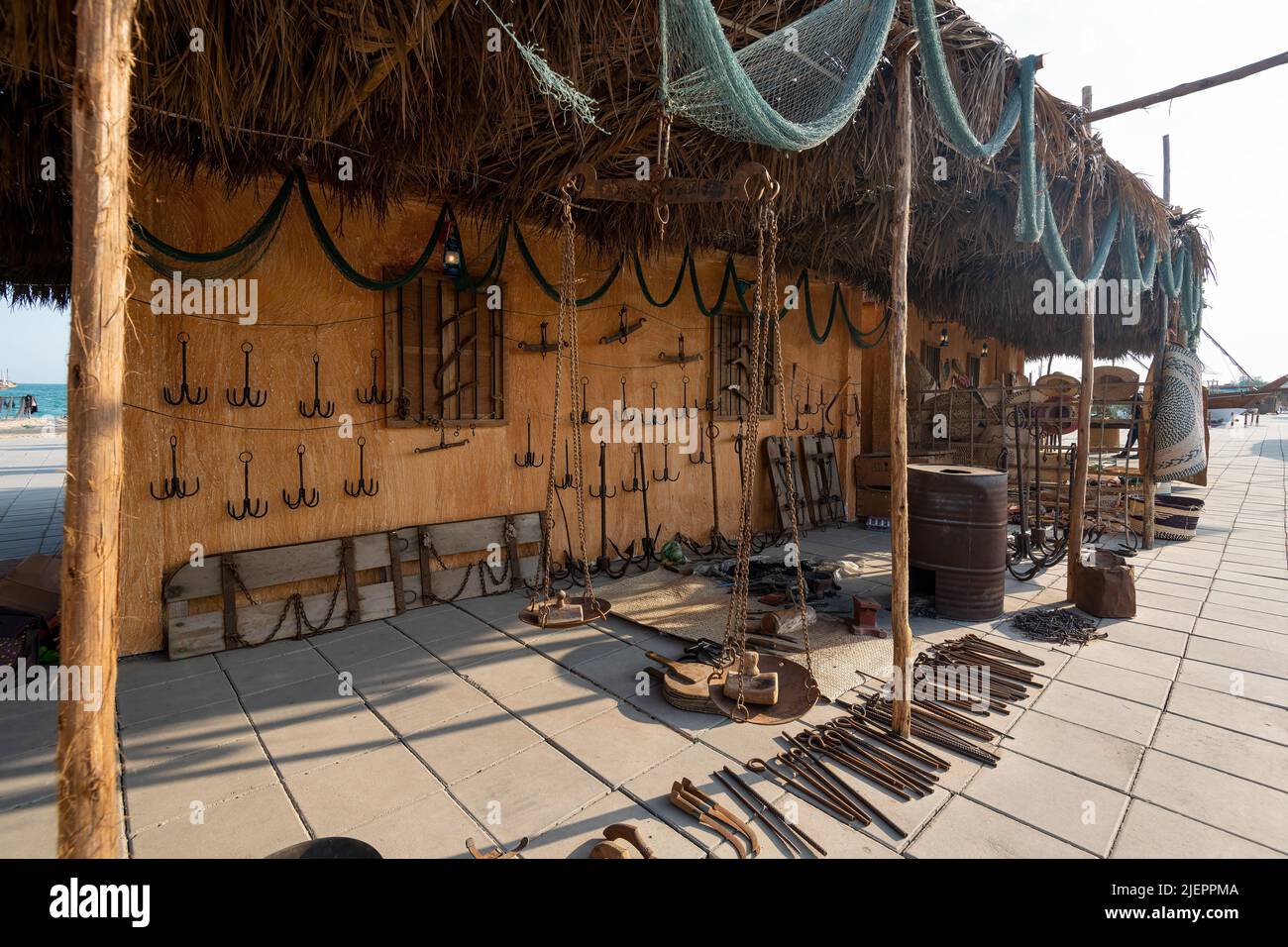 La vie de l'homme de Fisher du golfe Arabo-Persique - festival de dhow arabe Katara Beach Qatar Banque D'Images
