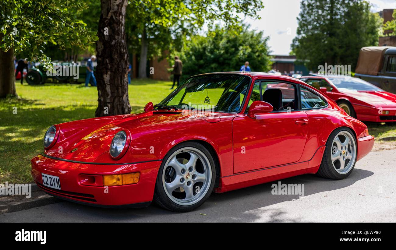 Porsche 911 (964) Carrera 2 'C2 DVM' exposé au Bicester Scramble le 19th juin 2022 Banque D'Images