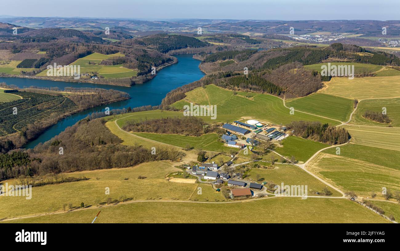 Vue aérienne, barrage de la vallée de Henne, ferme laitière de Kotthoff