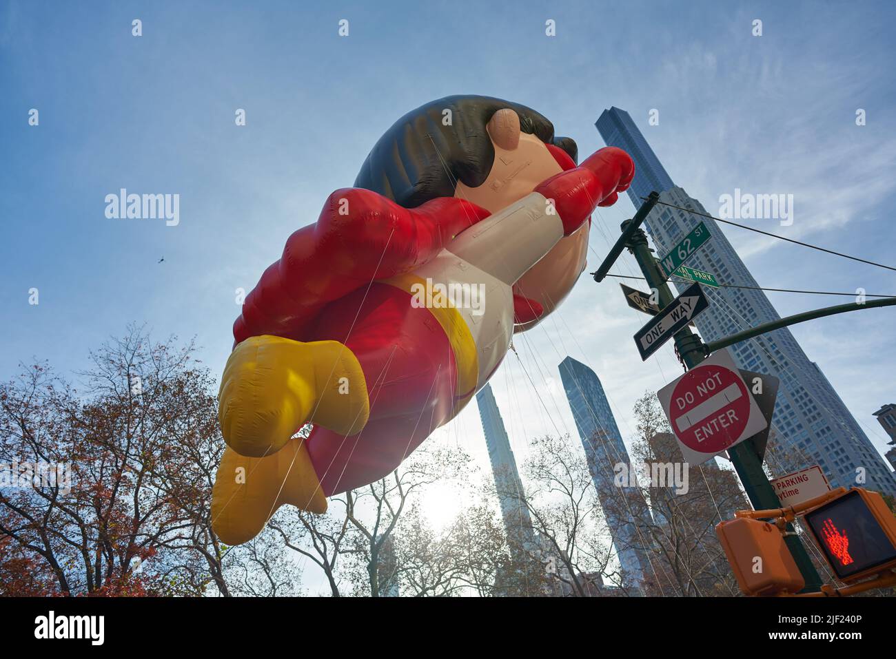 Manhattan, États-Unis - 24. 2021 novembre : ballon Red Titan Ryans World au défilé de Thanksgiving à New York Banque D'Images