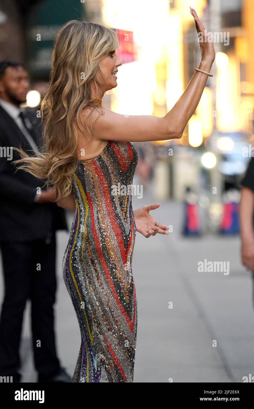 New York, NY, États-Unis. 28th juin 2022. Heidi Klum sort and about for Celebrity candids - AUT, New York, NY 28 juin 2022. Crédit : Kristin Callahan/Everett Collection/Alay Live News Banque D'Images