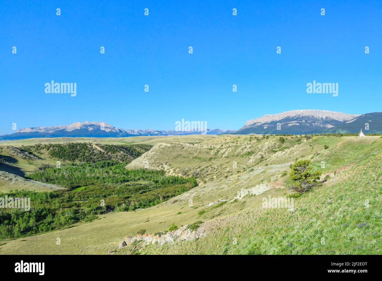 tipi au-dessus de la vallée de deep creek le long du front de montagne rocheux près de choteau, montana Banque D'Images
