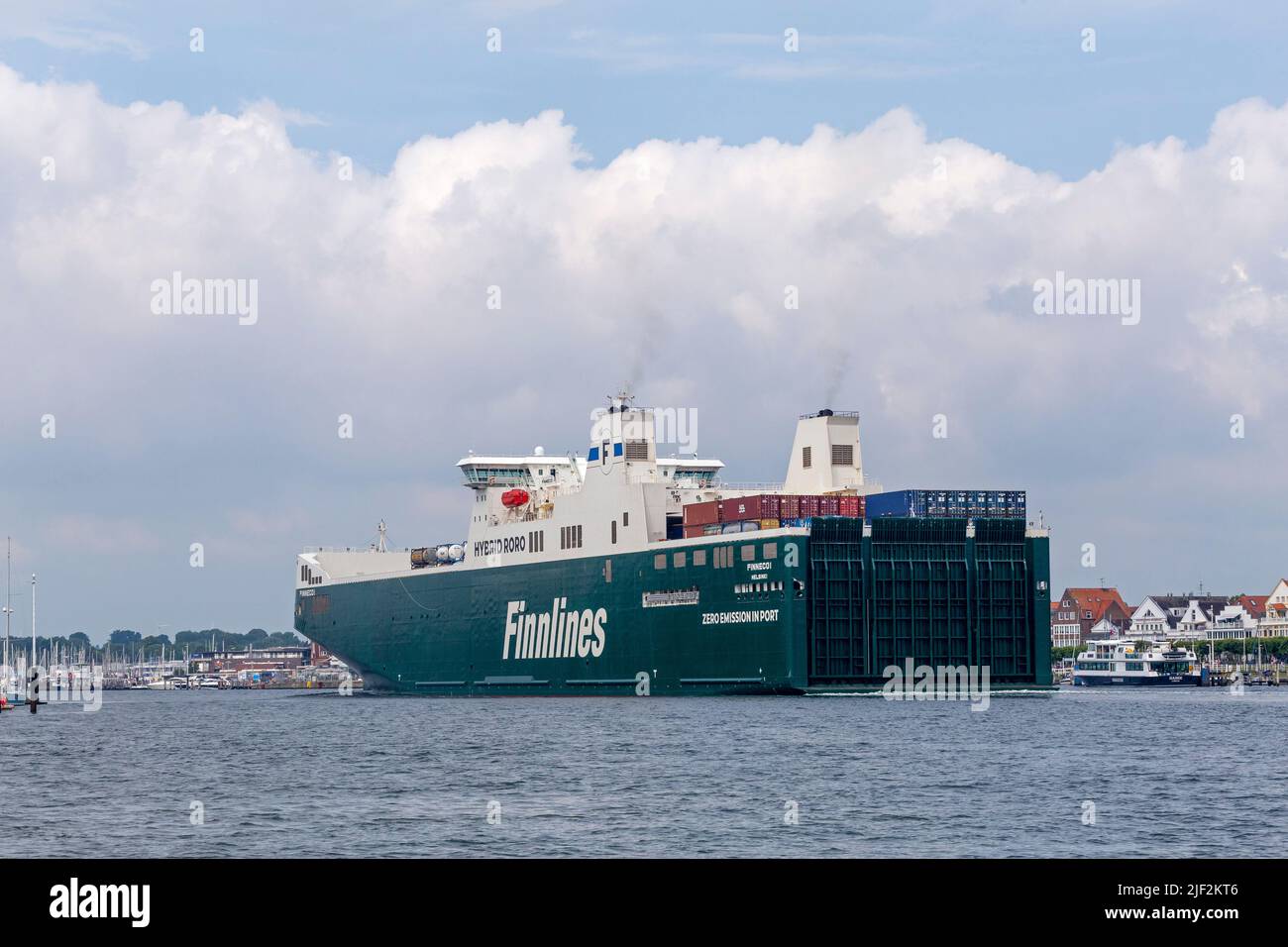 Arrivée de Finnlines Ferry Hybrid Roro, Travemünde, Lübeck, Schleswig-Holstein, Allemagne Banque D'Images