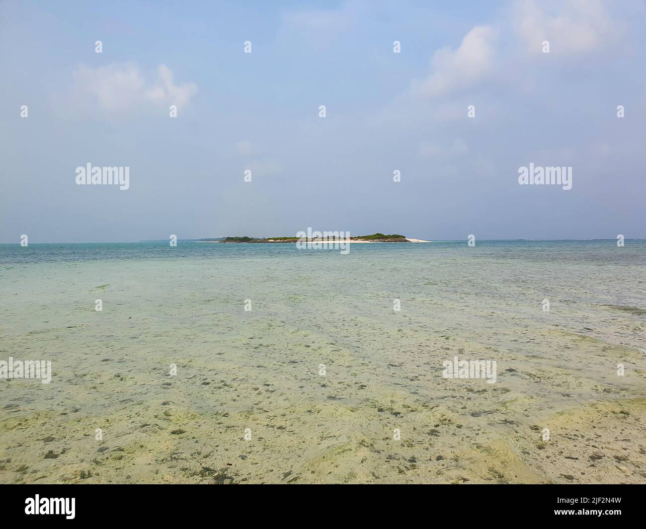 Lakshadweep, Inde - 15 mars 2022 : vue sur l'île d'Agatti depuis l'île de Kalpeni Lakshadweep Banque D'Images
