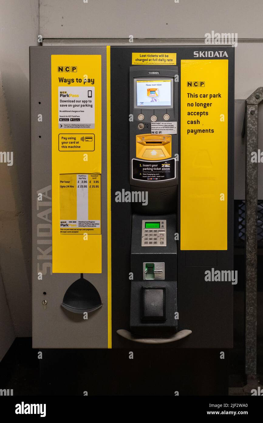 Parking NCP, distributeur de billets sans espèces - gare centrale de Glasgow, Glasgow, Écosse, Royaume-Uni Banque D'Images
