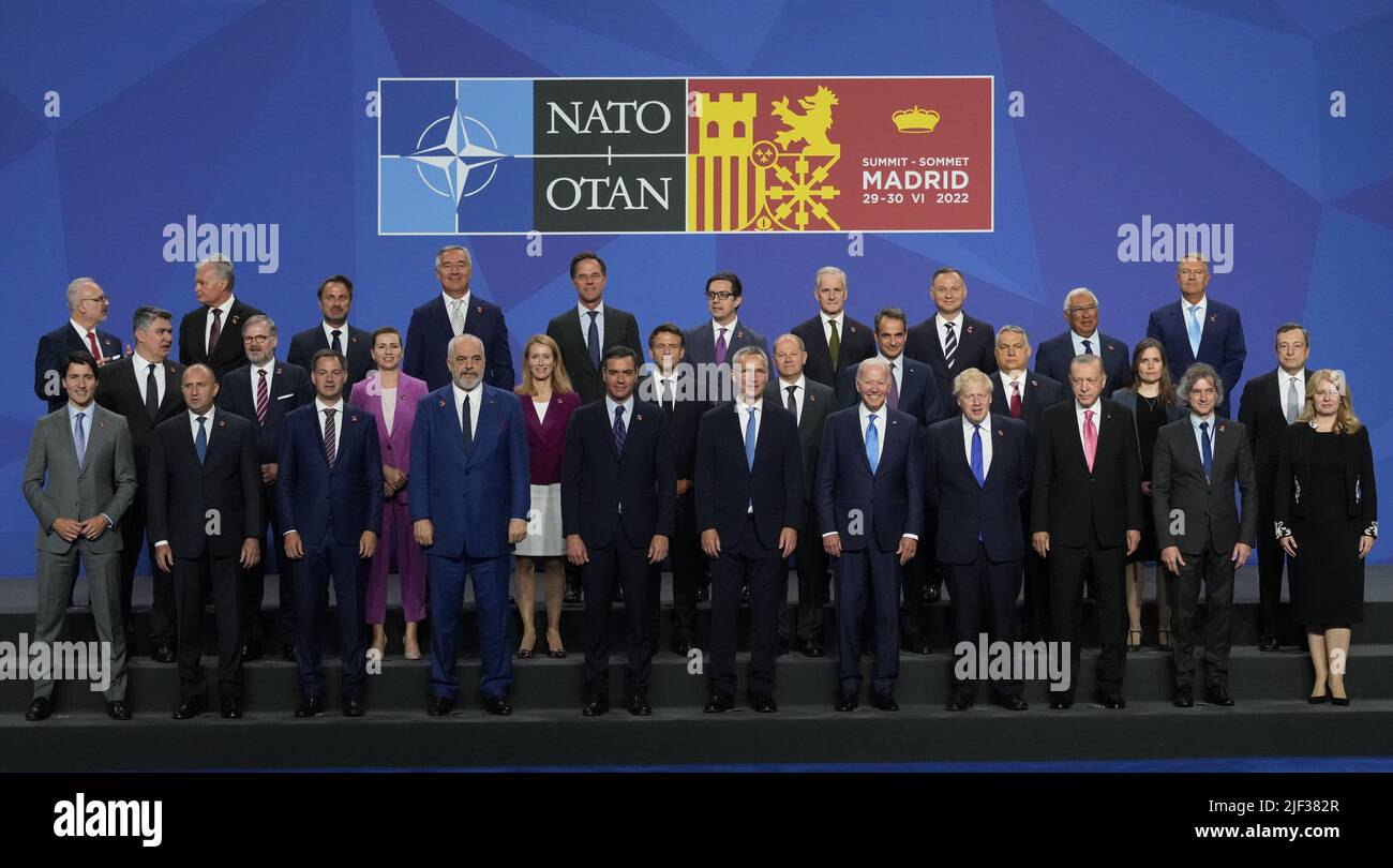 Madrid, Espagne. 29th juin 2022. Les chefs d'Etat et de gouvernement de l'OTAN se réunissent pour une photo de famille lors d'un sommet de l'OTAN à Madrid, Espagne, mercredi, 29 juin 2022. Photo de Paul Hanna/UPI crédit: UPI/Alay Live News Banque D'Images