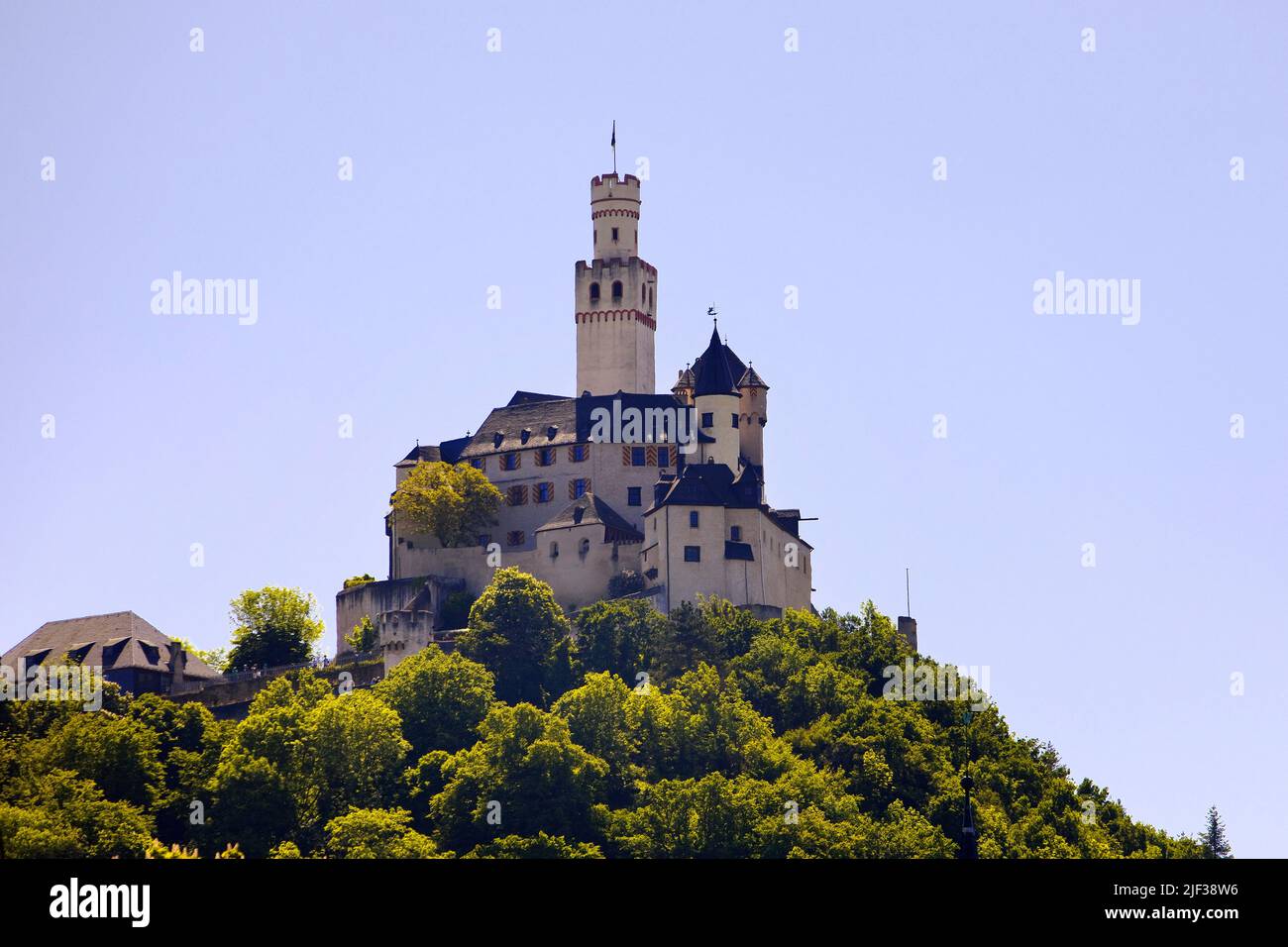 Le château de Marksburg, le seul château médiéval au sommet d'une colline sur le Rhin moyen qui n'a jamais été détruit, Allemagne, Rhénanie-Palatinat, Braubach Banque D'Images