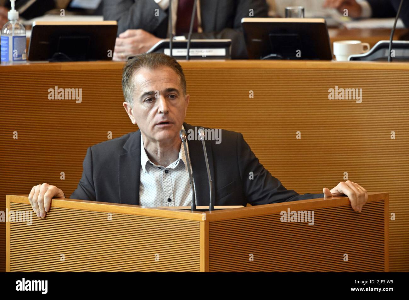 PS' Michele Di Mattia photographié lors d'une session plénière du Parlement wallon à Namur, le mercredi 29 juin 2022. BELGA PHOTO ERIC LALMAND Banque D'Images