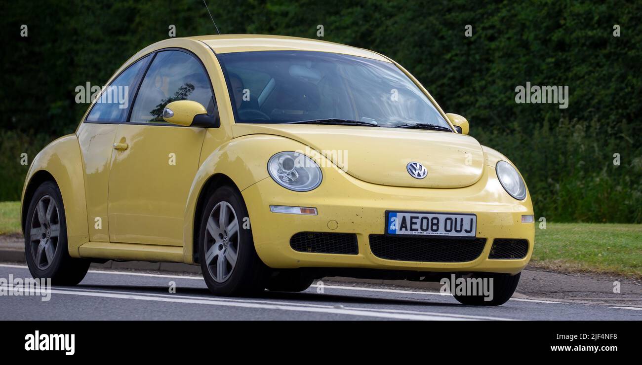 2008 jaune VOLKSWAGEN Beetle Banque D'Images