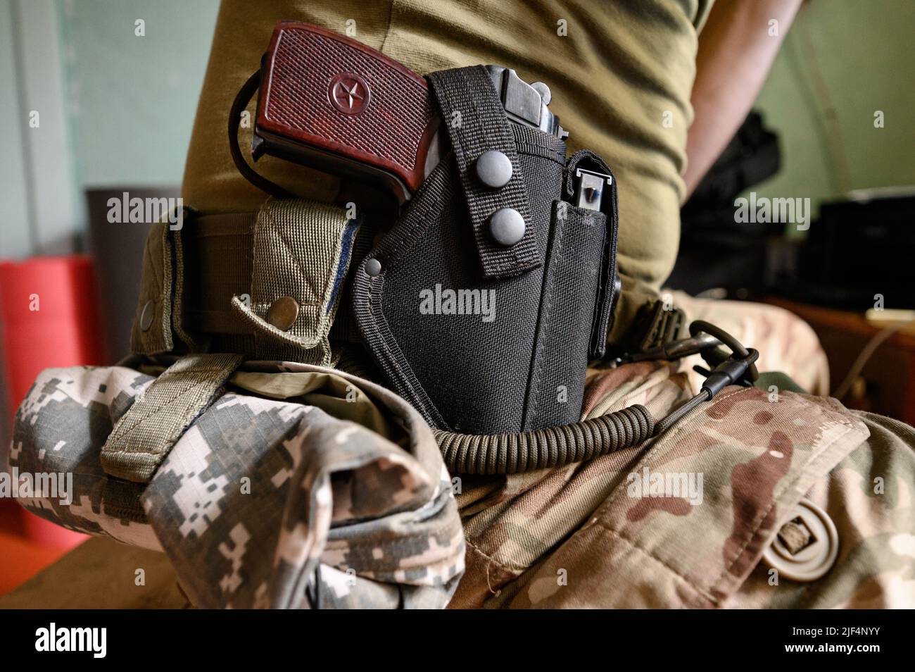 Étui De Ceinture En Cuir Pour Pistolet Makarov - OWB - Fabriqué En Ukraine - Noir
