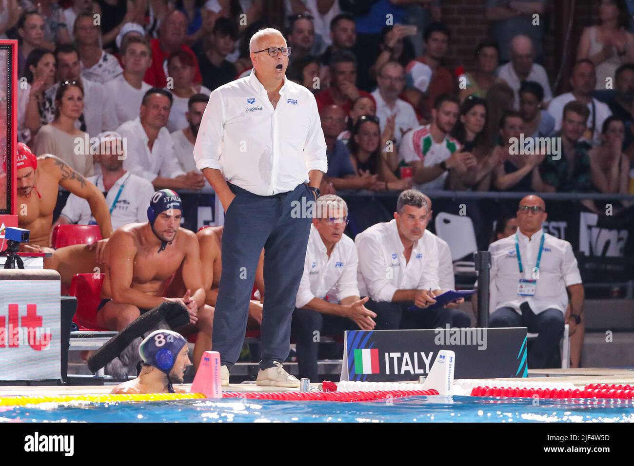 BUDAPEST, HONGRIE - JUIN 29: Entraîneur-chef Allessandro Campagna d'Italie lors des Championnats du monde de la FINA Budapest 2022 quart de finale match entre la Hongrie et l'Italie sur 29 juin 2022 à Budapest, Hongrie (photo par Albert Ten Hove/Orange Pictures) Banque D'Images