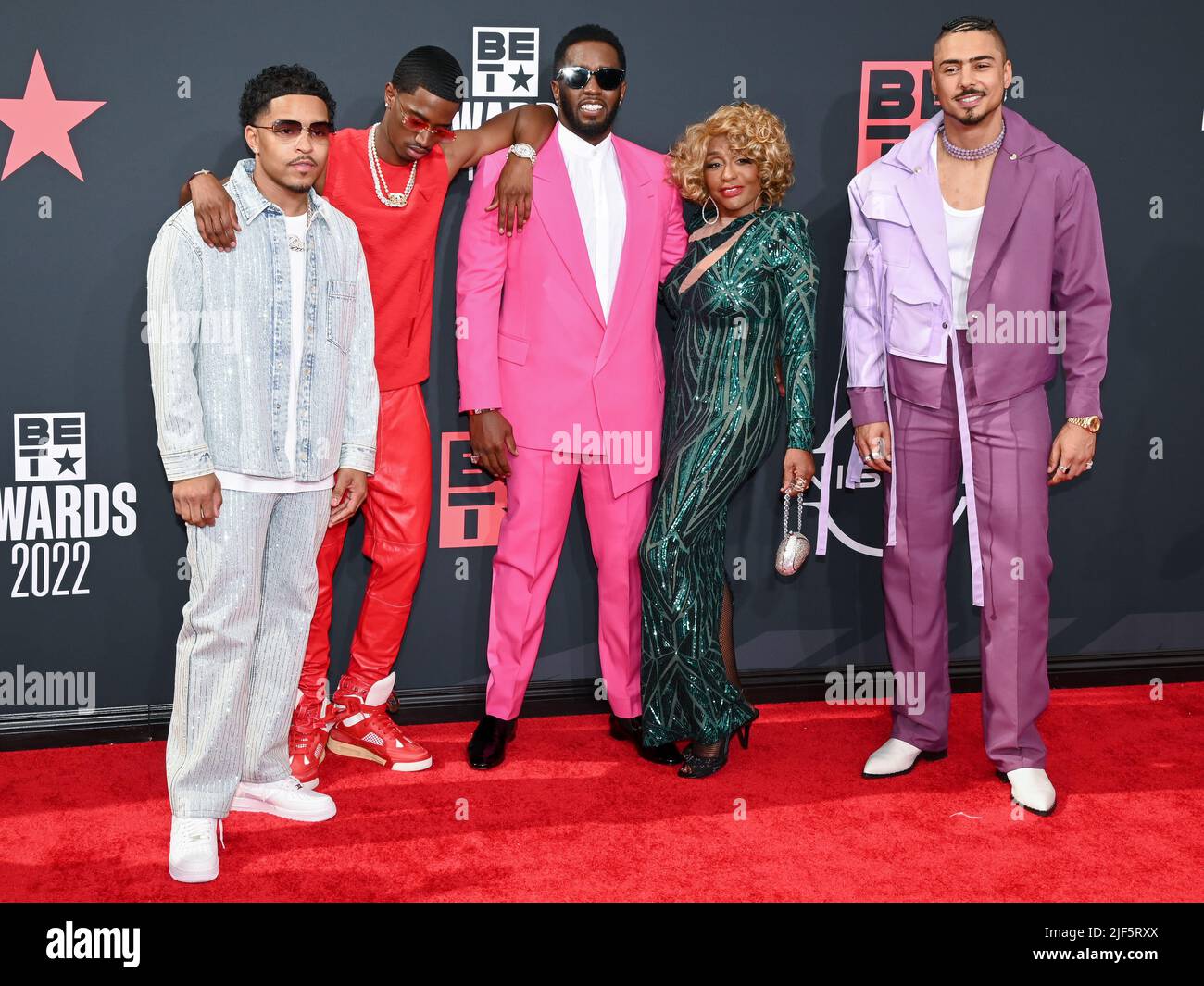 26 juin 2022, Los Angeles, Californie, États-Unis: (G-D) Justin Dior Combs, Christian Combs, Sean 'Diddy' Combs, Janice Combs, et Quincy Brown assistent aux BET Awards 2022. (Credit image: © Billy Bennight/ZUMA Press Wire) Banque D'Images