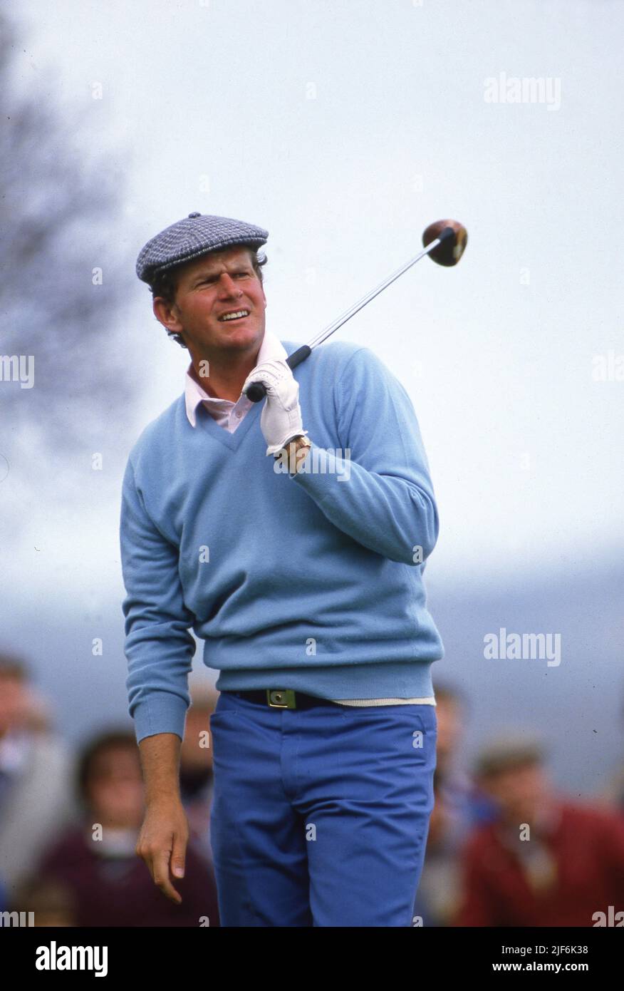 Sandy Lyle, golfeur, regarde la progression de son tee-shirt photo de Tony Henshaw Banque D'Images