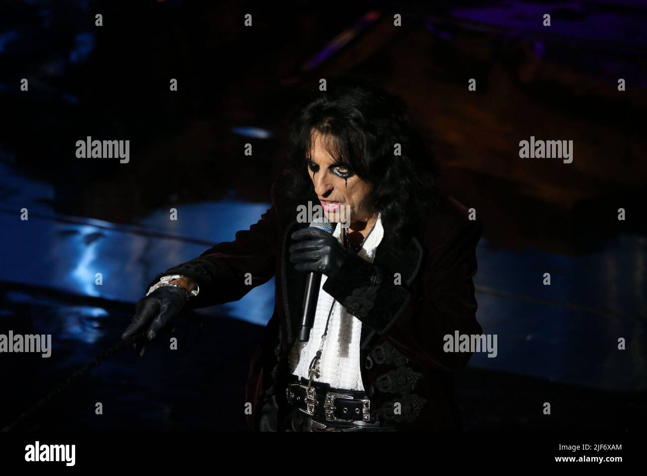 ALICE COOPER participe au concert. Desmond enfant se produit en direct pour le retour des sculptures du Parthénon à l'Odéon d'Herodes Atticus. Banque D'Images