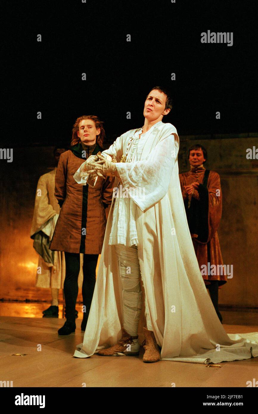 Julian Rhind-Tutt (Edward, duc d'Aumerle), Fiona Shaw (Richard II) en RICHARD II par Shakespeare au Cottesloe Theatre, National Theatre (NT), Londres SE1 02/06/1995 conception: Hildegard Bechtler éclairage: Peter Mumford directeur: Warner Deborah Banque D'Images