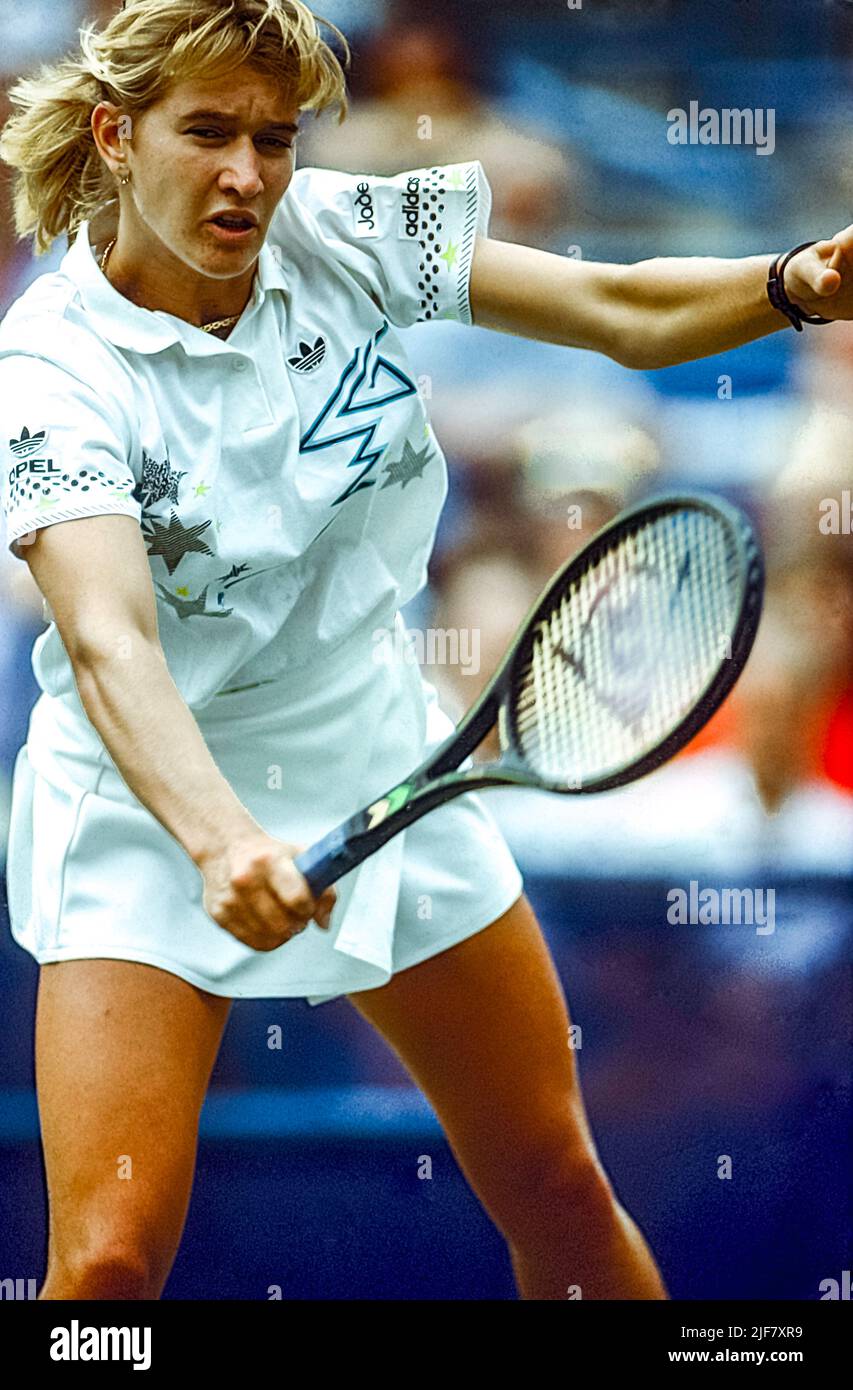 Steffi Graf (GER) en compétition à l'US Open tennis 1988. Banque D'Images